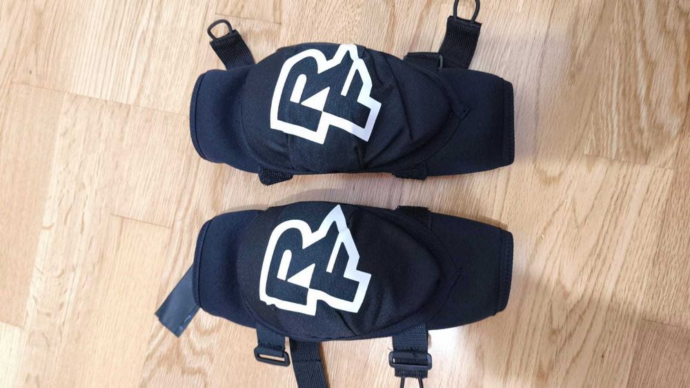 Cotoveleiras RF - Race face "Novas" Tamanho S-M - Junior