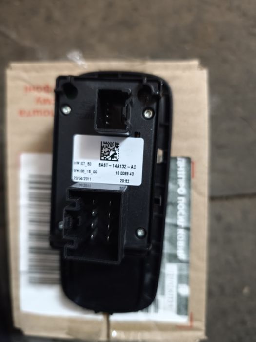 Блок управления стеклоподемниками