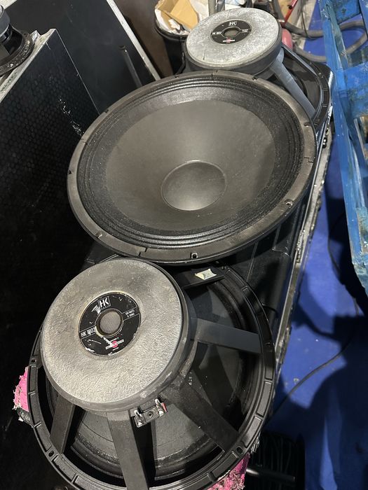 3 altifalantes HK 1802 made by B&C subwoofer 18 polegadas