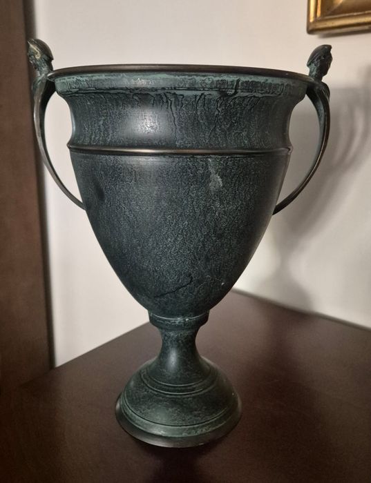 Puchar dekoracyjny, kielich metalowy, stara patyna