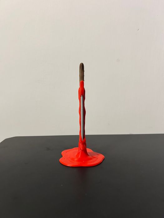 Левітуючий ніж” 3D друк (підставка з ефектом крові)