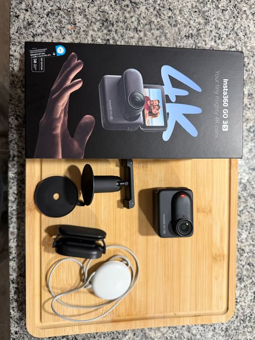 Екшн-камера Insta360 GO 3S 4K, повний комплект
