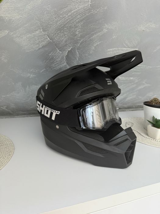 Kask z goglami SHOT