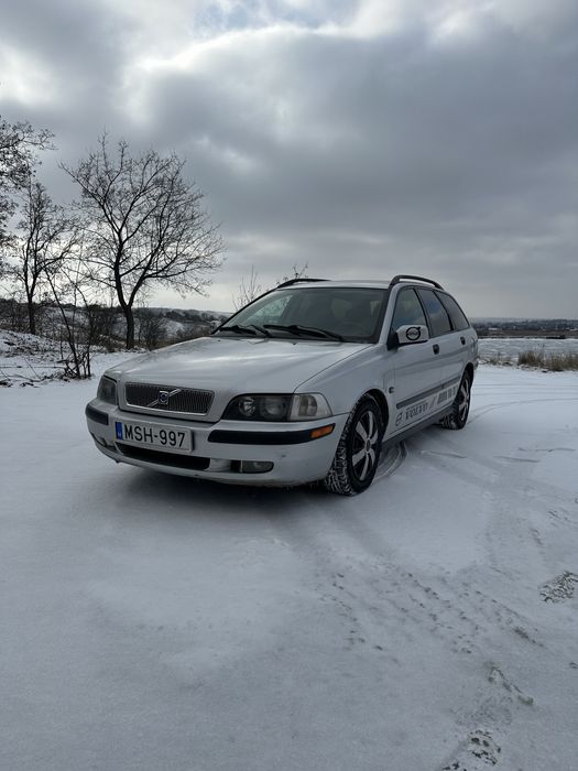 Продам Вольво V40 1,9 дизель