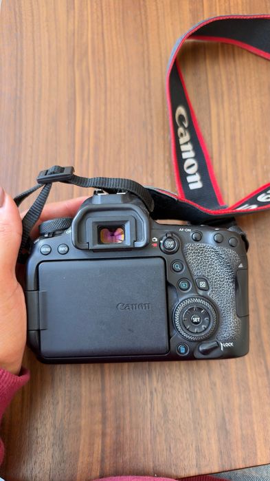 Câmera Cânon 6D Mark II