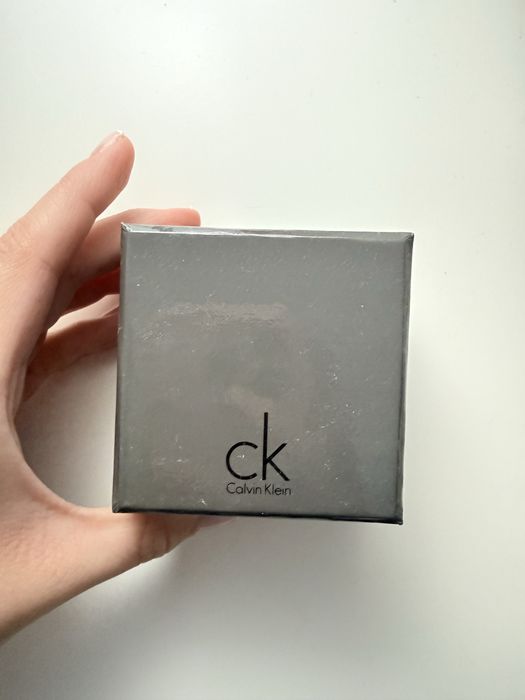 Нове кільце Calvin Klein