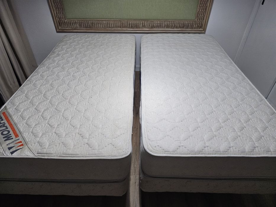 Vendo base cama e colchão