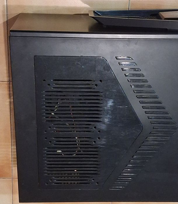 Caixa Gaming com duas ventoinhas