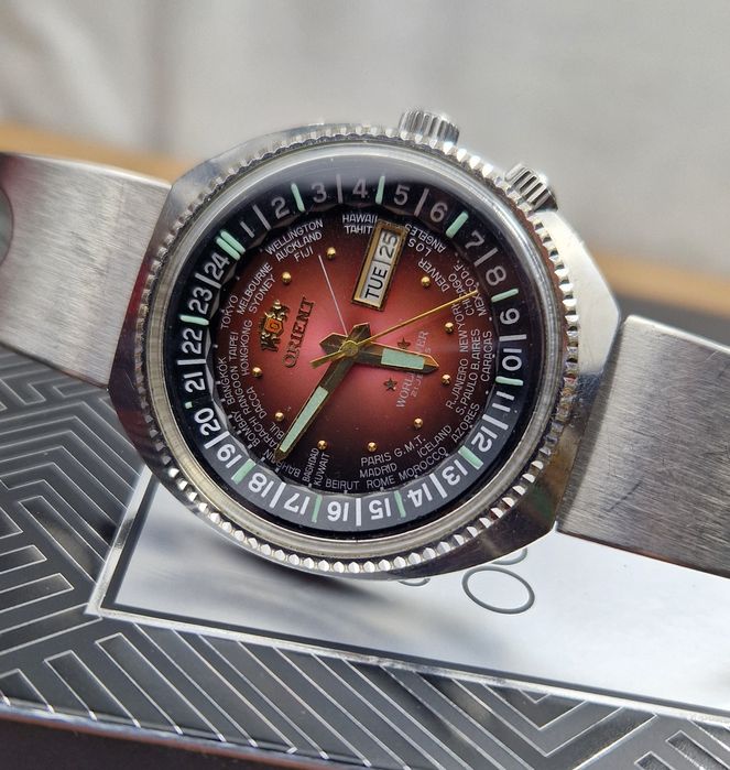 Orient word diver