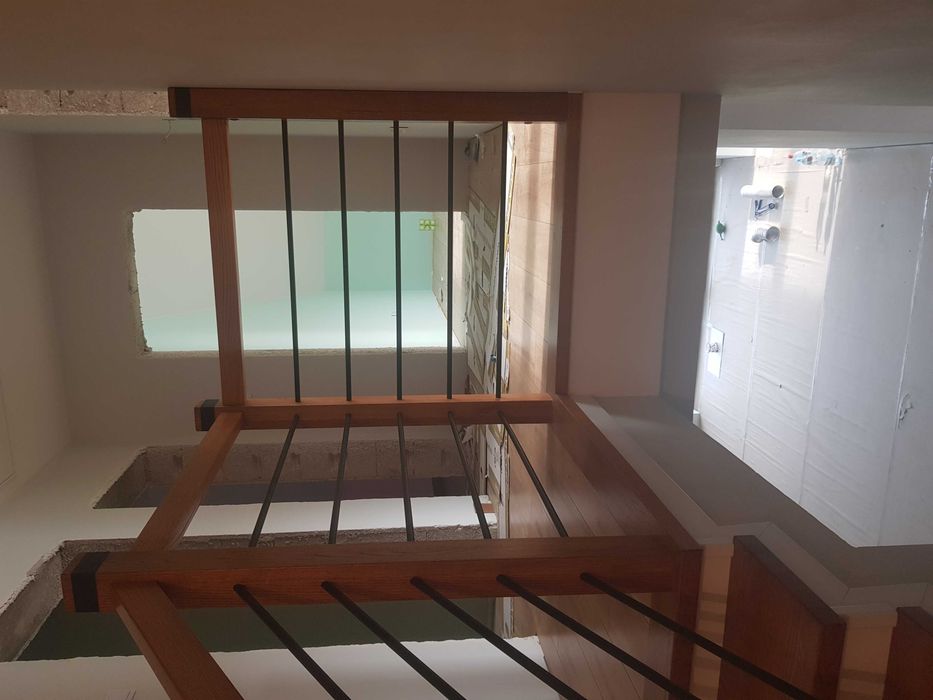 schody drewniane, trepy dębowe , balustrady , dąb