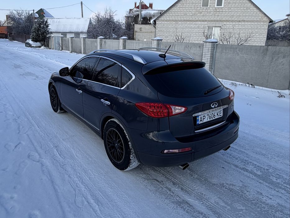 Продам Infinity EX35 AWD газ/бензин  максимальна ідеальний стан!