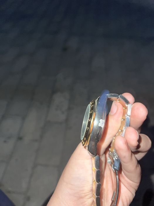 Ролексы гарантии нету  используванные