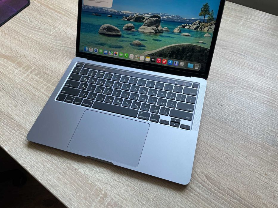 Apple MacBook Pro 13.3" 2020p. Intel® i7_ 1000gbSSD_32gb RAM _ ідеальний_ 37 циклів Батарея