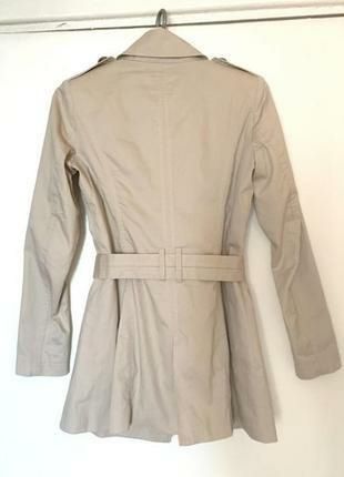 Жіночий плащ, тренч
Colin's