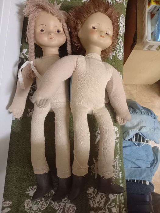Kolekcjonerskie stare dwie lalki