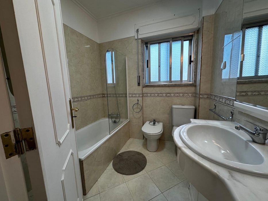 Quarto  grande e luminoso