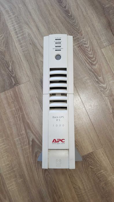 ДБЖ APC Back-UPS RS 1000VA / 220-240 V / 1000 V·А / 600W / 6 виходів / Без АКБ