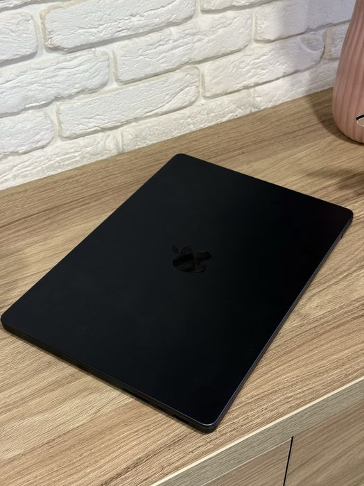 Вживаний ноутбук Apple 2023 MacBook Pro 14’ M3 Pro 18 GB RAM 1 TB SSD Space Grey