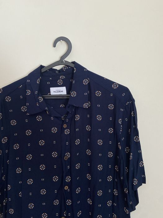 Camisa Azul com Padrão