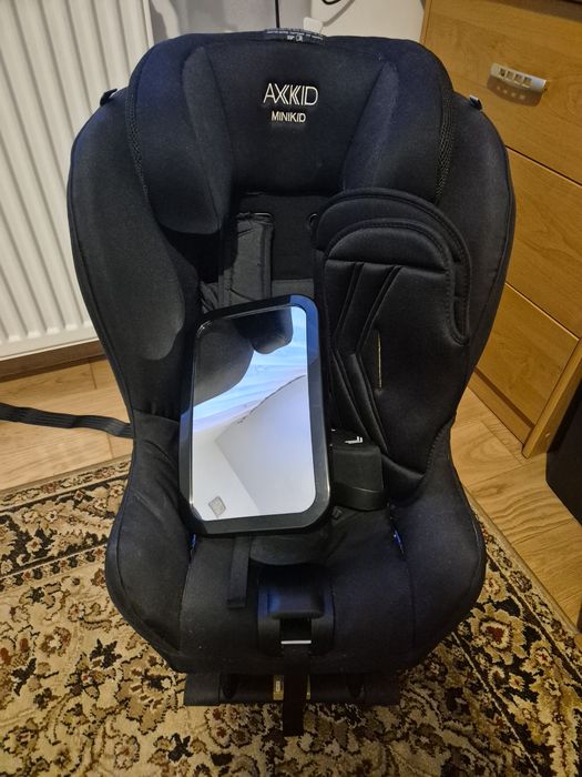 Sprzedam fotelik axkid minikid 2.0 bezkolizyjny/bezwypadkowy  3 letni