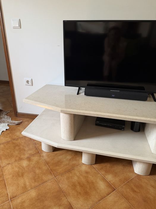 Movél tv em mármore