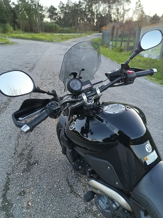 Mota Yamaha MT 03 660 aceito Carro