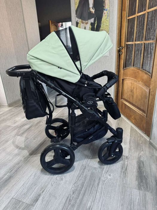 Продам коляску 2 в 1