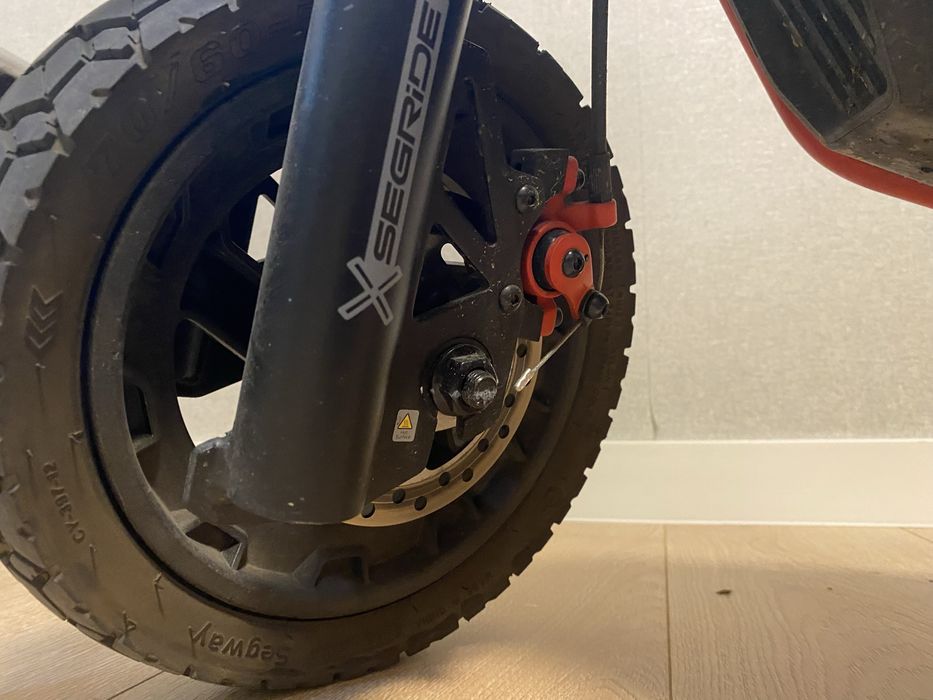 Продам Seegway Ninebot ZT3 PRO E BLACK