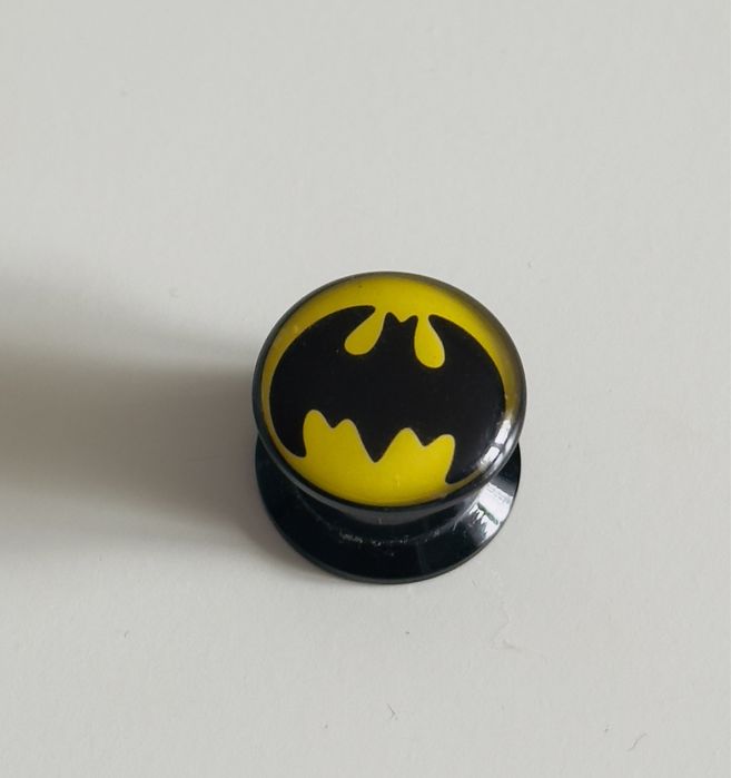 Tunel pług 12mm Batman plastikowy zakręcany piercing