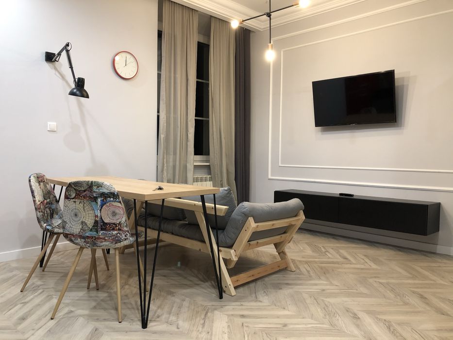 Klimatyczny apartament z metrem w garazu - Widok 3