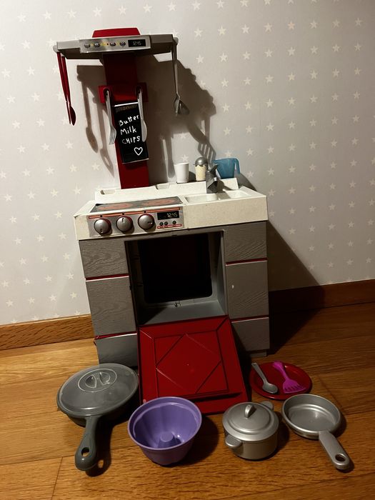 Mini cozinha e Bolsa com bolas de plastico