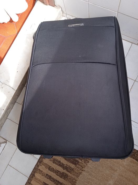 Mala de viagem como nova com 65 40 30 cm impecável .