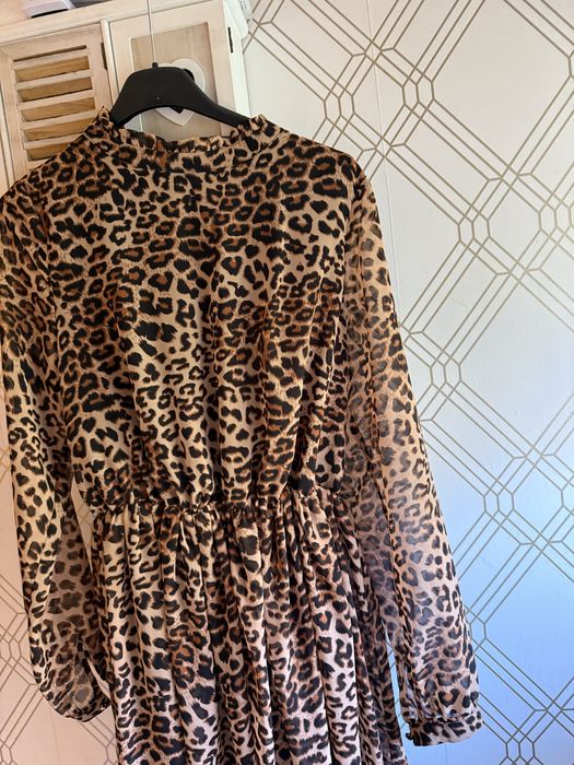 Sukienka w panterke Brandenburg