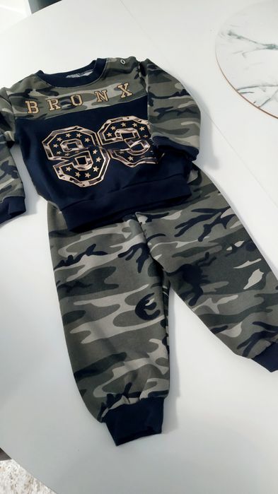 Komplet dresowy dla chłopca, moro, spodnie+bluza, dresik, r. 80