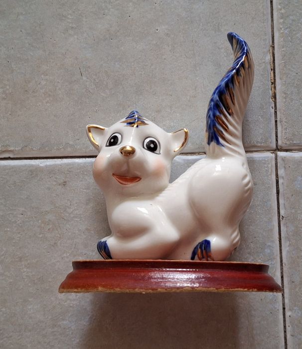 Esquilo Decorativo de Porcelana