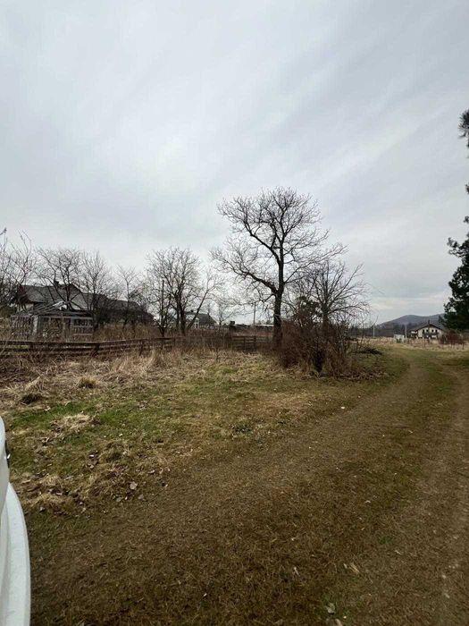 Продам земельну ділянку неподалік Крехівського Монастиря.