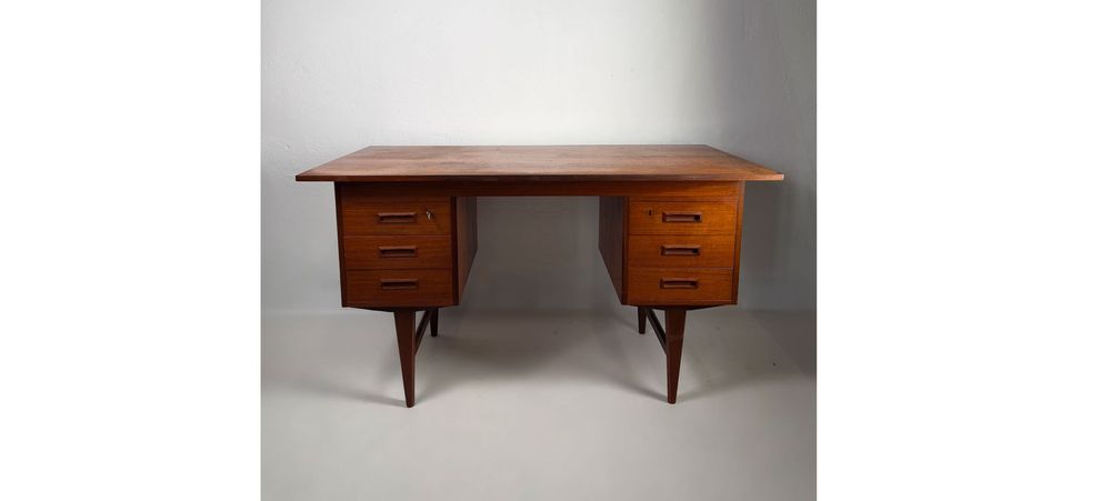 Duńskie biurko tekowe, lata 60. – Danish Modern