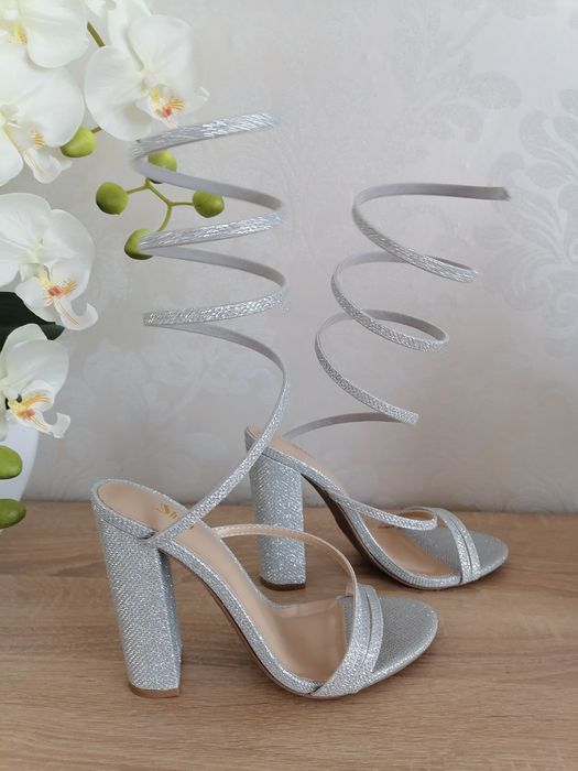 Elegancke sandały srebrne wesele 38