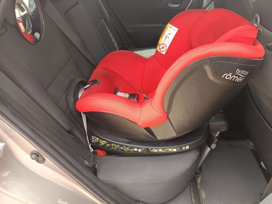 Cadeira auto Britax Römer DUALFIX 2 R - grupo 0/1 - vermelho que não retem calor em  demasia e escalde a pele do bebé