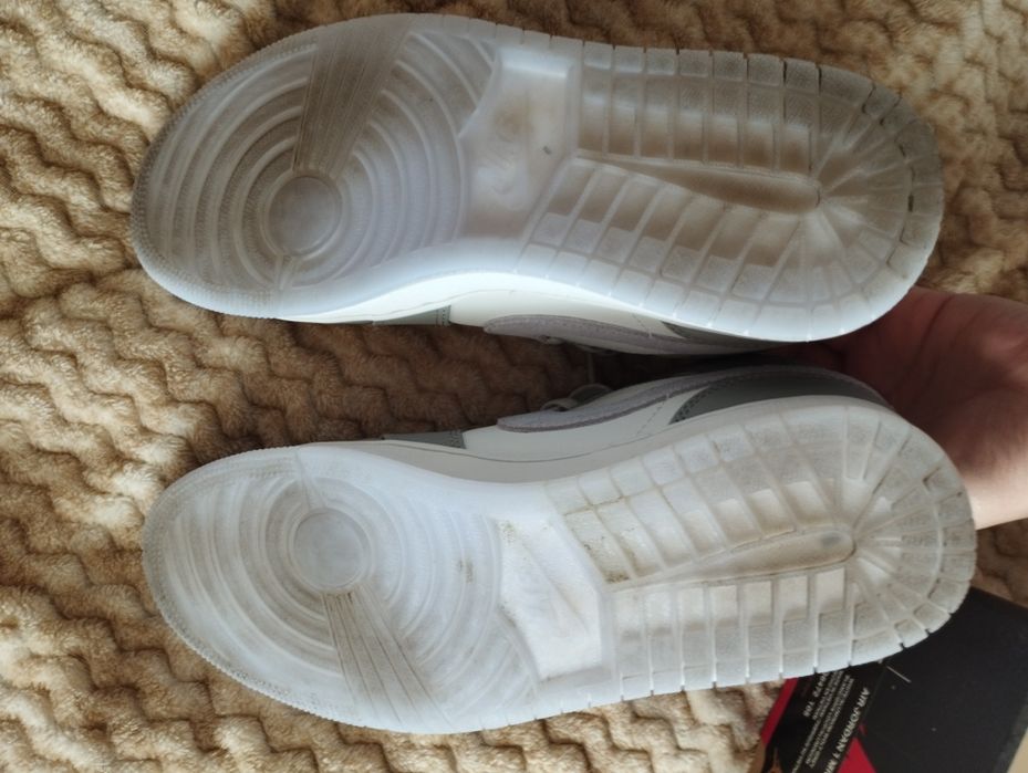 Кросівки      Nike