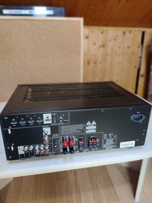 PIONEER Amplifier Model VSX-422-K64584648292865121