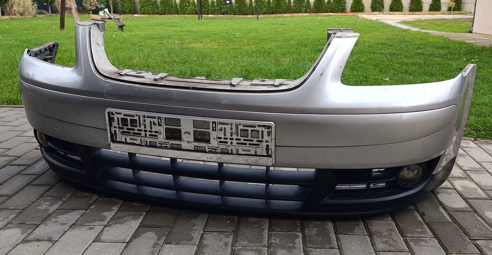 Zderzak przód VW Touran 1T1 LA7W