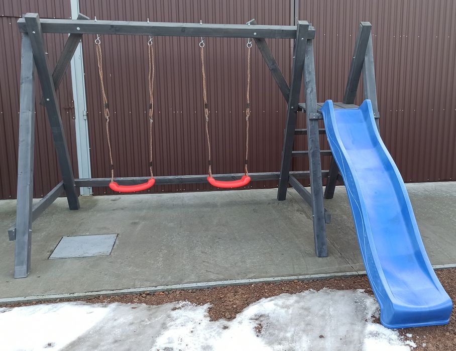 Plac zabaw huśtawka dla dzieci