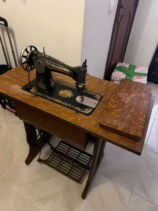 Máquina de costura Singer ano de 1910.