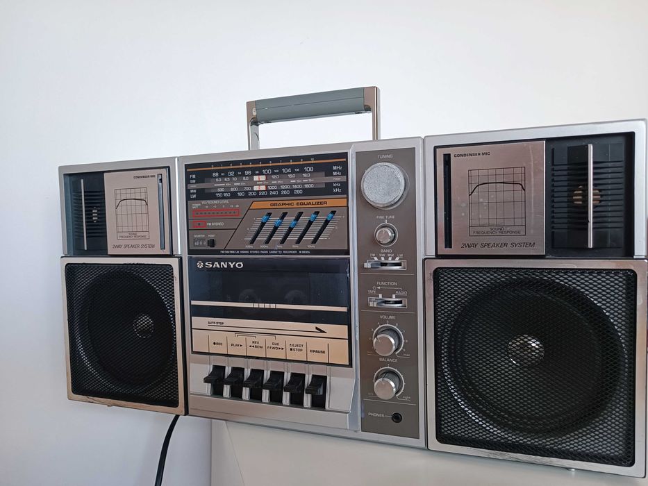 Boombox Sanyo M9835L