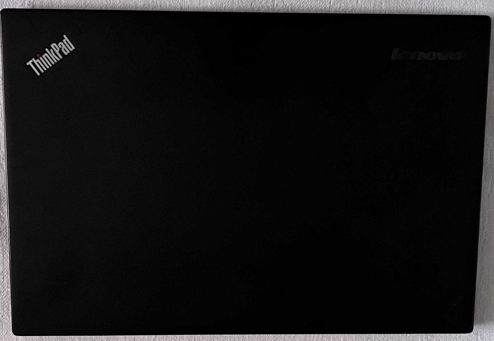 Lenovo ThinkPad X1 Carbon Laptop: Intel Core i5, 8GB RAM, 256GB SSD64740903789313121