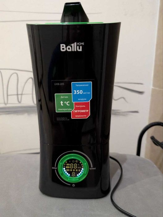 Зволожувач повітря Ballu UHB-205