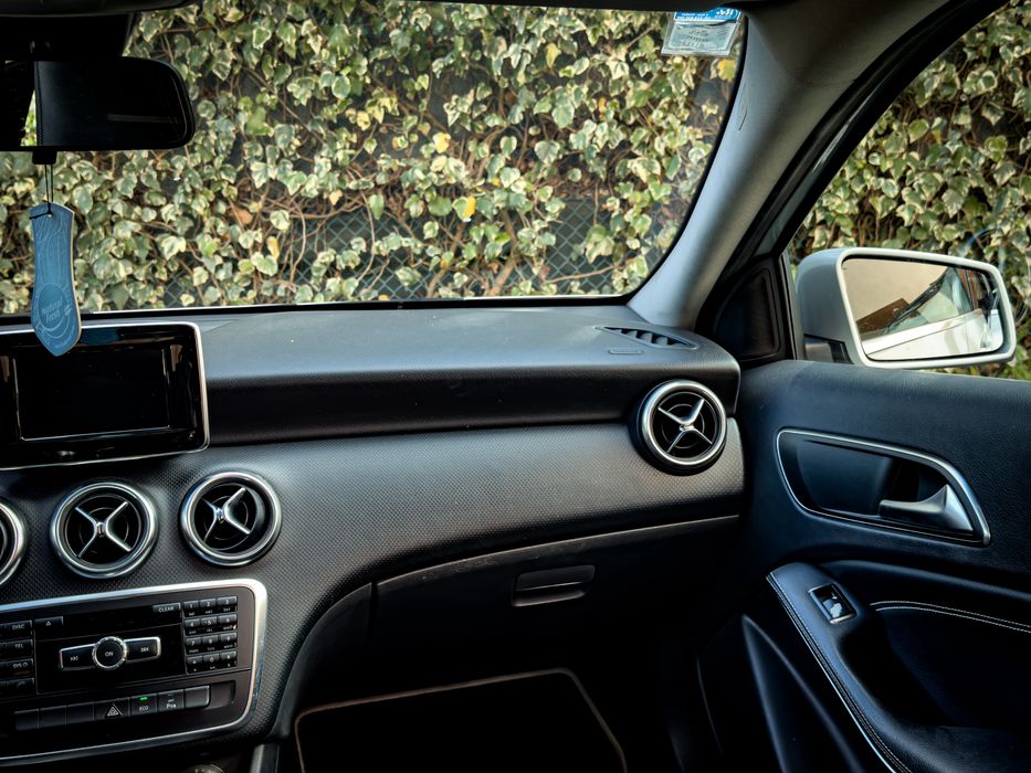 Mercedes a180d Pack SPORT / 89000kms / Garantia incl *NACIONAL*