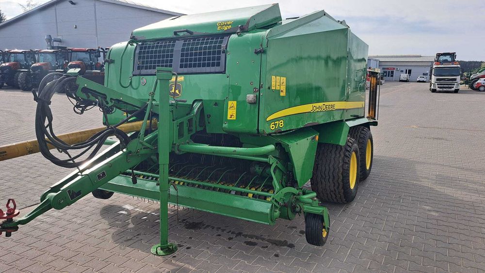 Prasa John Deere 678 HB praso-owijarka