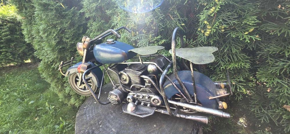 Metalowy motocykl